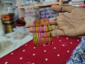 Chudiyan for Women and Girls With Customize Size at Affordable Rate By MN EXPORTS Resin Crafts - Product Image 2