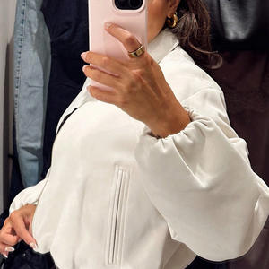 เสื้อแจ็คเก็ตบอมเบอร์ลำลองสำหรับผู้หญิง ลายปักลายพราง ผ้าเมมโมรี่ กันน้ำ กันลม ซิปสั่งทำได้ สำหรับงานแบรนด์ดิ้ง - Product Image 6