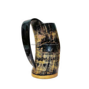Tasse en corne artisanale unique Tasse de style traditionnel pour servir des boissons froides Fêtes Artisanat naturel - Product Image 2