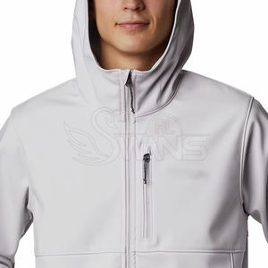 ราคาขายส่ง เสื้อแจ็คเก็ตซอฟต์เชลล์แบบมีฮู้ด ระบายอากาศได้ดี สำหรับฤดูหนาว ดีไซน์ใหม่ปี 2026  โลโก้ด้านหน้า ผลิตในประเทศปากีสถาน - Product Image 5