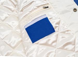 Venta al por mayor 100% poliéster hombres satén cómodo cuello mandarín prendas de vestir exteriores Universidad personalizado bordado Casual satén Varsity chaqueta - Product Image 4