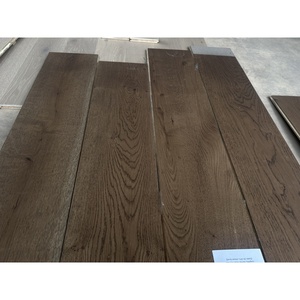 Plancher en bois franc contrecollé en chêne blanc à chevrons, 3 couches, 3,54 po x 5/8 po x 30 po, qualité Select Classic - Product Image 2
