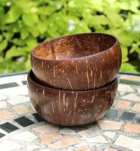 Bol en Coque de Noix de Coco Premium Écologique Fait Main Haute Qualité Durable Poli Naturel Réutilisable pour Cuisine et Service à Table - Product Image 1