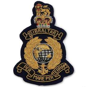 Insignia Bordada a Mano con Corona de León, de Alta Calidad y Lujo, con Efecto 3D en Relieve, Colores Personalizables para Accesorios de Ropa - Product Image 1