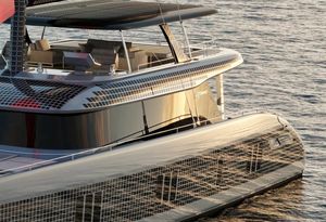 Modèle de bateau en cèdre peint à la main sur mesure, Sunreef 80 Eco (série Sunreef), 36 pouces, OMH CM492 - Product Image 6