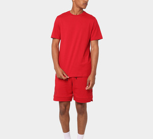 T-shirts en coton rouge respirants pour hommes, coupe classique, manches courtes, style décontracté, fabriqués au Pakistan, vente en gros et personnalisation - Product Image 4