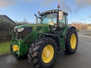 Tracteur John Deere 6115M 4x4 à vendre / Tracteur multifonctionnel de 155 CV avec climatisation et cabine entièrement fonctionnel et prêt à être expédié - Product Image 2