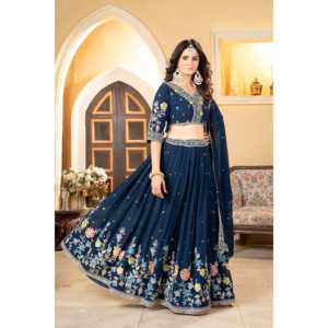 Hermoso Vestido de Fiesta Lehenga Choli con Intrincados Bordados y Lentejuelas - Product Image 2