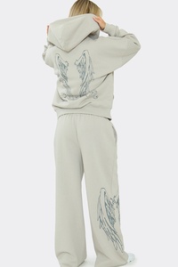 Pantalon de jogging ample et décontracté gris clair surdimensionné pour femme, en polyester et coton, avec logo personnalisé - Product Image 5
