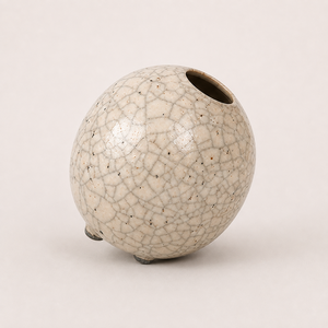 Jarrón Redondo de Cerámica Raku con Acabado Craquelado Blanco Moderno - Centro de Mesa Decorativo Pequeño para Bodas - Product Image 5