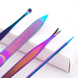 Ensemble de manucure et pédicure professionnel personnalisé 5 pièces en acier inoxydable, pousse-cuticules, ciseaux, coupe-ongles 4-en-1, beauté - Product Image 4