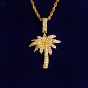 Pendentif Palmier Tropical en Diamant de Laboratoire Entièrement Sertie de Micro-Pavés, Pendentif Bling de Luxe Style Hip Hop - Product Image 3