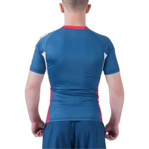Rashguard MMA unisexe personnalisé à manches courtes 220 GSM 100% polyester séchage rapide compression fabricant OEM UPF50 respirant - Product Image 3