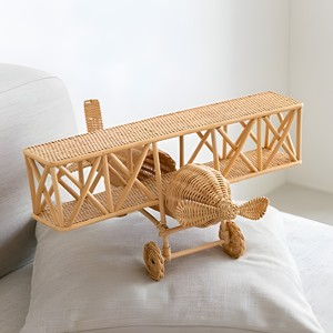 Avión de juguete de excelente calidad para niños, avión decorativo de ratán para la decoración de la habitación infantil. - Product Image 1