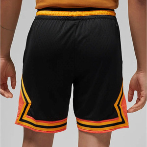Shorts en maille pour homme de qualité supérieure, design léger et durable, parfaits pour la course à pied, l'entraînement et les activités sportives - Product Image 2
