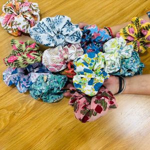 Scrunchie en coton imprimé, accessoire capillaire doux et extensible, respectueux de l'environnement et doux pour le cuir chevelu, accessoires de mode - Product Image 1