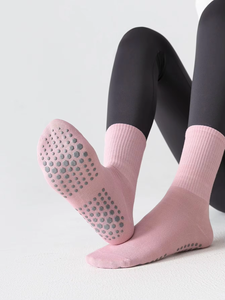 Hot Selling Professional Football Baseball Anti-Slip <b>Grip</b> Crew <b>Socks</b> Custom Fashionable 100%Nylon Bottom Sports <b>Socks</b> - Product Image 2