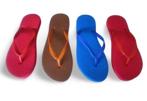Xu hướng thời trang Mới Mùa Hè phẳng ngoài trời Flip-flops thoải mái chống trơn trượt mở ngón chân thiết kế cao su thoáng khí dành cho phụ nữ - Product Image 4