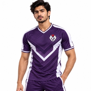 เสื้อฟุตบอลสำหรับฝึกซ้อม น้ำหนักเบา ระบายอากาศได้ดี สวมใส่สบาย ผลิตตามแบบ OEM - Product Image 1