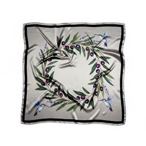 ผ้าพันคอพรีเมียมแบบสั่งทำพิเศษ ดีไซน์พิมพ์ลายแฟชั่น ผ้าคลุมศีรษะ ฮิญาบ ผ้าพันคอเนื้อผ้าไหมนุ่ม สี่เหลี่ยมจัตุรัส คอลเลคชั่นขายส่ง - Product Image 3