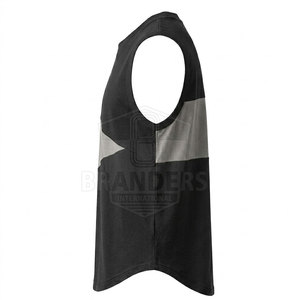 Camiseta sin mangas ligera para hombre, diseñada para entrenamientos en el gimnasio, entrenamiento deportivo, correr y actividades al aire libre. - Product Image 5