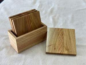 Juego de posavasos de madera de lujo hechos a mano con una apariencia elegante, perfecto para apartamentos modernos y casas tradicionales. - Product Image 4