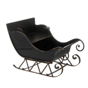 Caja Negra Metálica de Hierro Mate con Diseño Elegante de Trineo Navideño de Santa Claus a un Precio Impresionante - Product Image 1