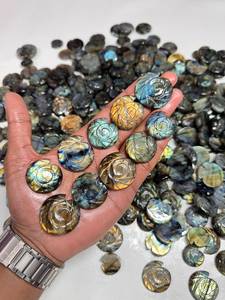 Pierre précieuse cabochon en labradorite ammonite sculptée, à changement de couleur, forme cœur à dos plat, pierre libre pour bijoux - Product Image 5