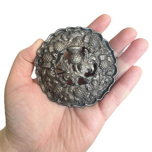 Grande broche vintage énorme en forme d'ardillon écossais, épingle à kilt géante en argent, grande épingle à kilt - Product Image 1