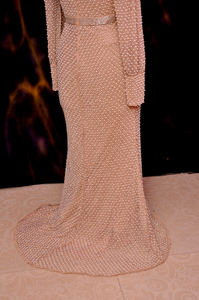 ชุดราตรีหรูหราประดับมุกสีพีช แขนยาว คอวี ทรงเมอร์เมด ชุดพรอมงานแต่งงานสุดหรู งานฝีมือประณีต ชุดเดรสยาวสำหรับงานปาร์ตี้ ปี 2026 - Product Image 3