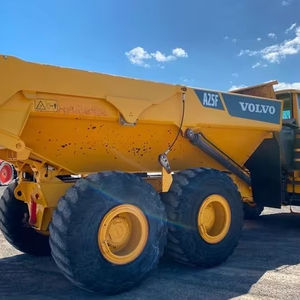 Camión Volquete Amarillo Volvo A25E con Bomba de Motor y PLC, 4 Años de Garantía y Alta Eficiencia Operativa - Product Image 3