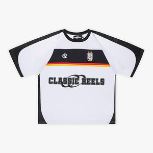 Maillot de football personnalisé pour hommes par sublimation – T-shirt de football rétro noir et blanc – Tenue de sport professionnelle respirante pour l'entraînement en équipe - Product Image 5