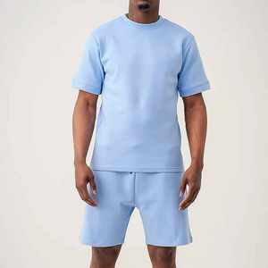 Conjunto de Camiseta y Pantalones Cortos Estampados para Hombre, Cuello Alto, Tela Fresca, Atractivo, Conjunto de Playa - Product Image 1