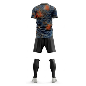 Uniforme de Fútbol para Hombre, Sublimado, Cuello en V, Manga Corta, Absorbe la Humedad, Corte Atlético, Conjunto de Pantalones Cortos y Calcetines Negros - Product Image 3