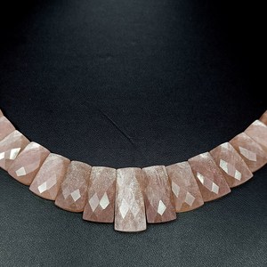Collar de piedra lunar de melocotón natural, collar elegante hecho a mano para mujer, joyería de piedra lunar, accesorio de moda, venta al por mayor. - Product Image 2