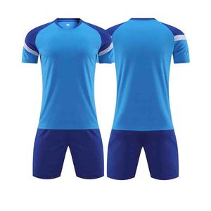Ensemble de maillots et shorts de football personnalisés OEM pour hommes, tenue de football respirante, uniforme de football - Product Image 6
