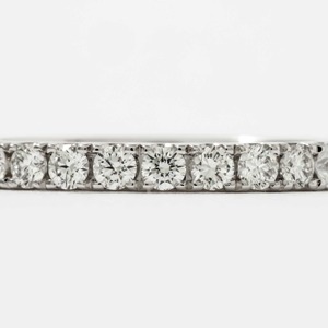 Anillo de Compromiso Premium de Oro Blanco de 14K con Diamantes Cultivados en Laboratorio de Corte Redondo de 0.70ct, Certificado IGI, 3.5 Gramos, Engaste de Garra - Product Image 2