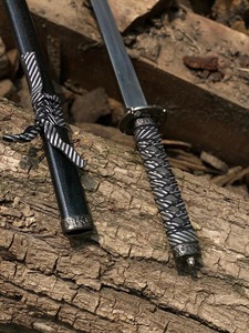 Espada Katana de Acero Hecha a Mano con Hoja Recta y Mango de Nylon Trenzado, Disponible para Uso en Exteriores (OEM) - Product Image 2