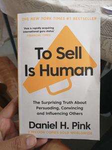 Vender es ser humano de Daniel H. Pink, edición en papel: La sorprendente verdad sobre cómo influir en los demás - Product Image 3
