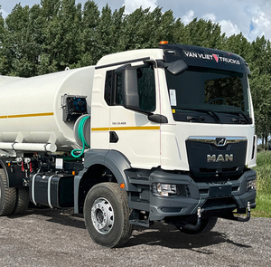 Camión Cisterna de Agua de Alta Resistencia, Precio al por Mayor, Vehículo de Transporte de Líquidos de Gran Capacidad para Construcción, Agricultura y Emergencias - Product Image 1
