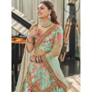 Lehenga Choli de Seda con Estampado Floral Verde Menta, Semi-Cosido, para Bodas, de Zeel Clothing - Product Image 5