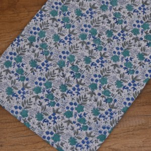 Tela de Algodón Blanca Tejida a Mano, Transpirable y Ligera, con Estampado de Bloques de Flores y Hojas en Azul y Verde para Vestidos Kurtis y Manualidades - Product Image 4