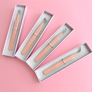 Pince à épiler pour extensions de cils fabriquée au Pakistan avec logo personnalisé imprimé pour cils à pointe incurvée - Product Image 6