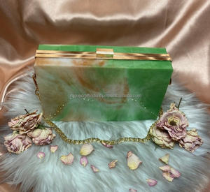 Pochette élégante en résine artisanale |   Sac de soirée luxueux brillant, imperméable et écologique |   pour la fête des mères, la Saint-Valentin - Product Image 4