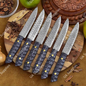 มีดสเต็กเหล็กดามัสกัสตีขึ้นรูปด้วยมือ ใบมีด 4.5 นิ้ว ด้ามไม้ปักก้า ใช้ได้ทั้งมือซ้ายและขวา ผิวขัดเงา คมกริบ ผลิตตามแบบ OEM ขั้นต่ำในการสั่งซื้อน้อย - Product Image 2