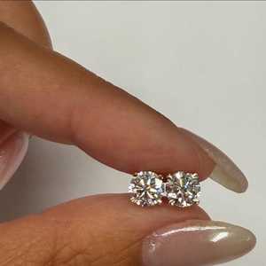 Boucles d'oreilles solitaires en or massif 10K 14K 18K avec diamant de laboratoire rond de 1 carat, serti 4 griffes, style panier, classiques pour le quotidien, bijoux raffinés - Product Image 6