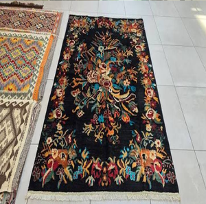 พรมขนสัตว์สีเขียวลายดอกไม้แบบดั้งเดิมสีชมพูและสีฟ้า มีจำหน่ายในราคาขายส่ง - Product Image 2