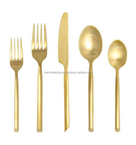 Ensemble de couverts en métal contemporain au design artistique offrant un accent décoratif unique et une utilité de salle à manger fonctionnelle - Product Image 6