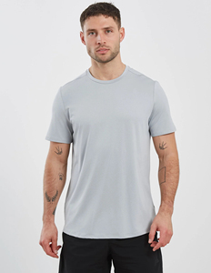 เสื้อยืดคอกลมแขนสั้นสีเทาอ่อนสำหรับผู้ชาย ทรงปกติ ผ้าตาข่ายแห้งเร็ว เสื้อผ้าลำลองสำหรับเล่นกีฬา - Product Image 1