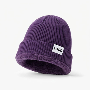 Bonnet d'hiver tendance en tricot côtelé doublé polaire Sherpa chaud pour hommes et femmes – Vente en gros de bonnets unisexes de haute qualité pour l'hiver - Product Image 2